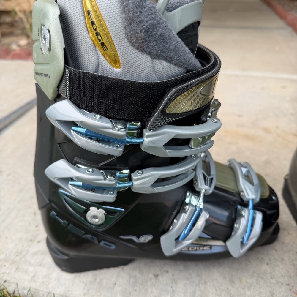 HEAD EDGE Black and Silver Ski Boot with Blue Accents
